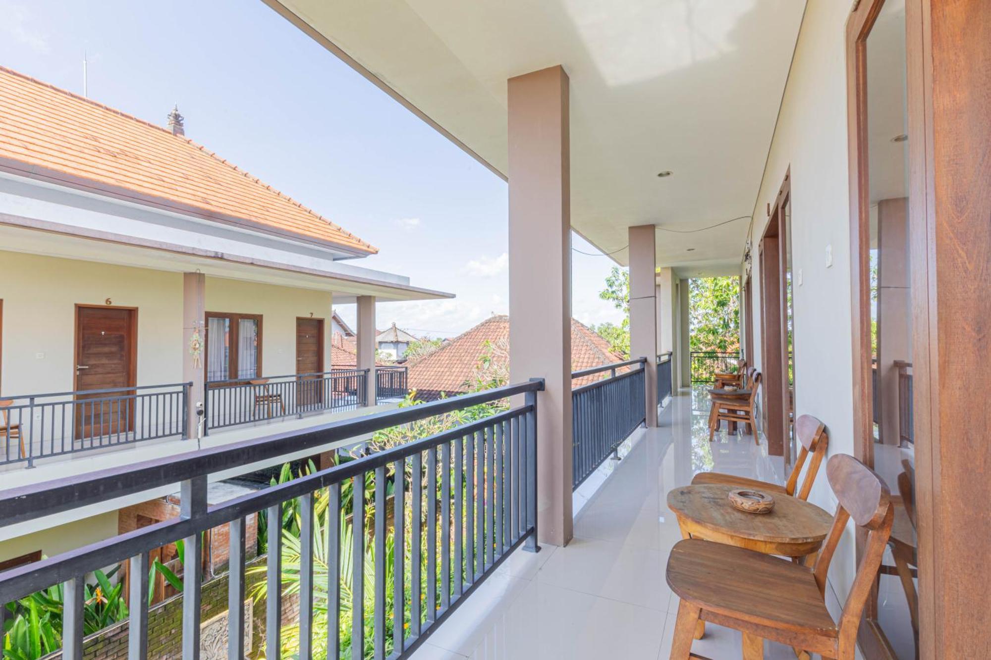 Komala Homestay Canggu Extérieur photo